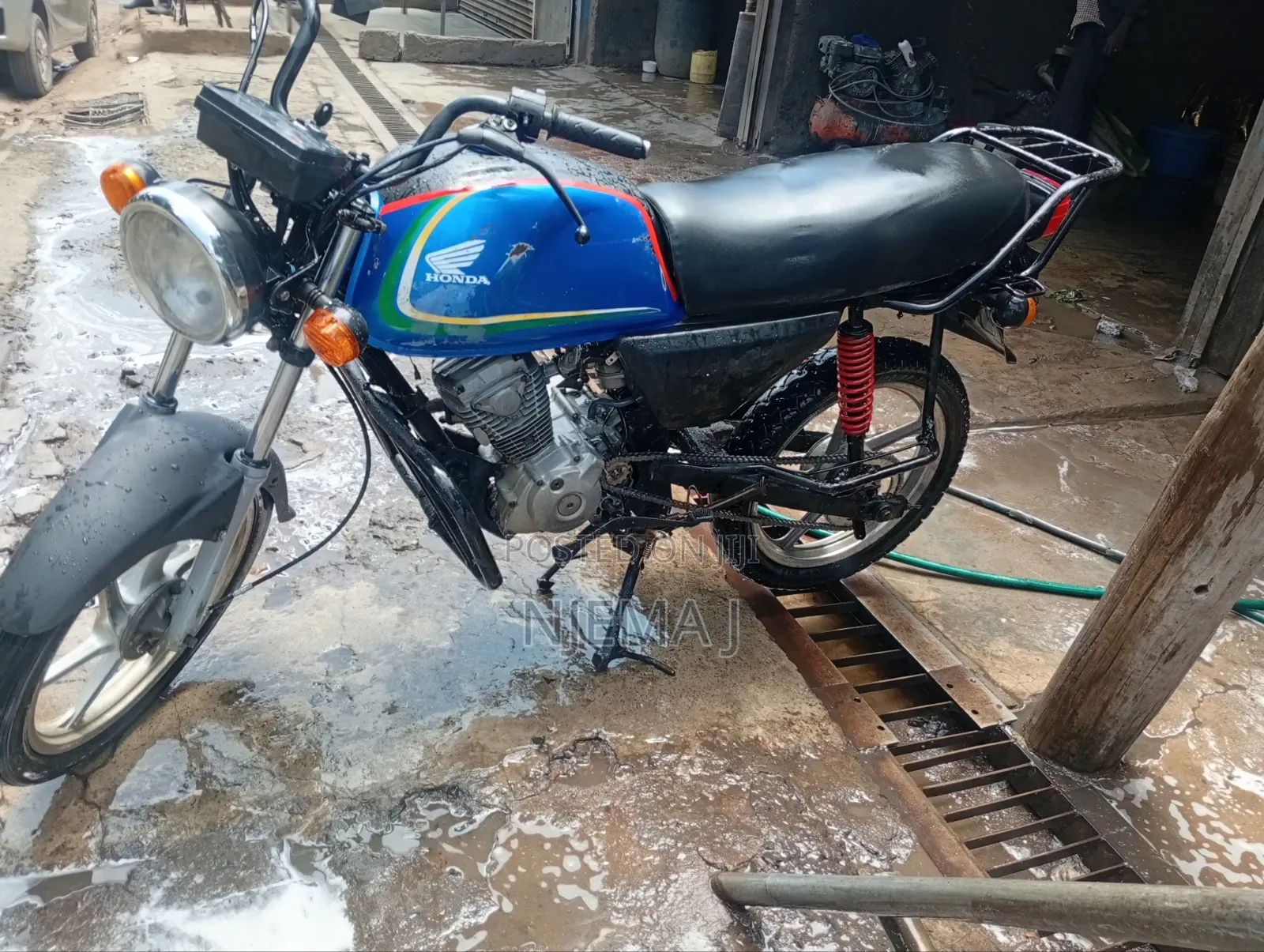 Honda CB 2020 Blue