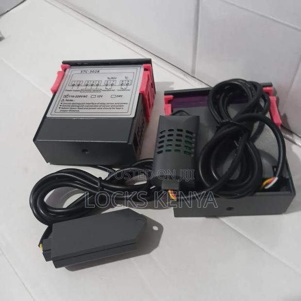 Cold Room STC-3028 Temperature Humidity Controller - main view