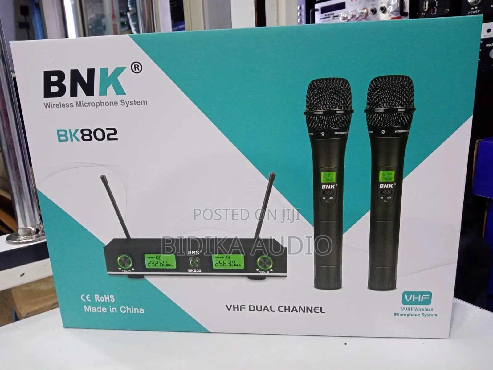 BNK BK802 Dual Wireless Microphone Set