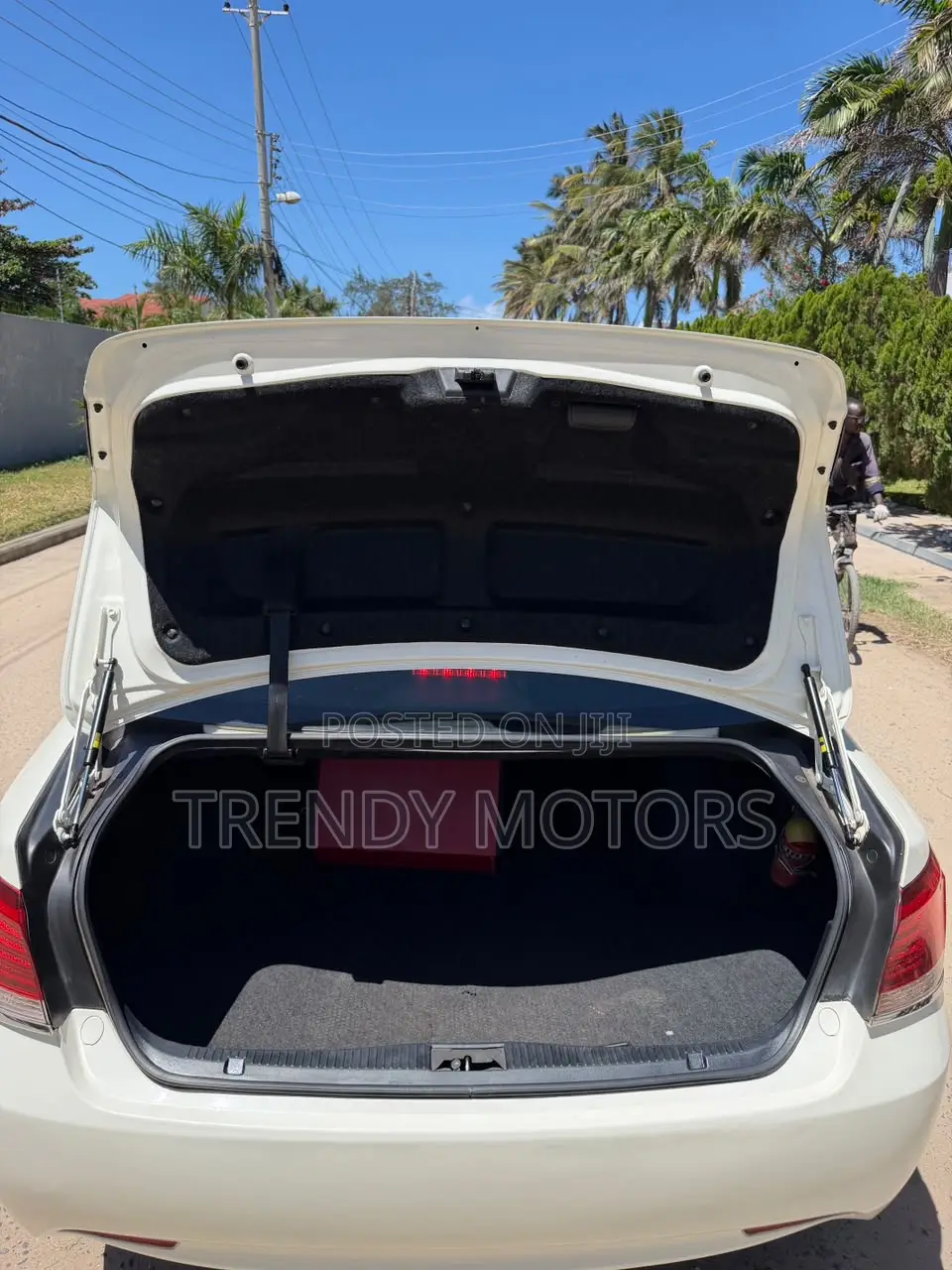 Toyota Crown 2014 White