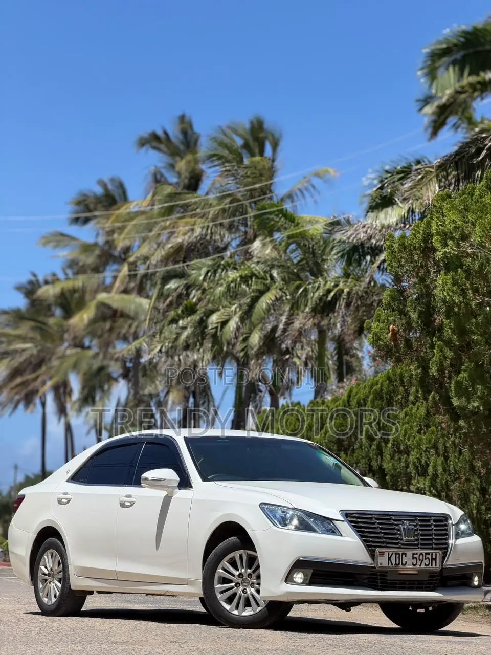 Toyota Crown 2014 White