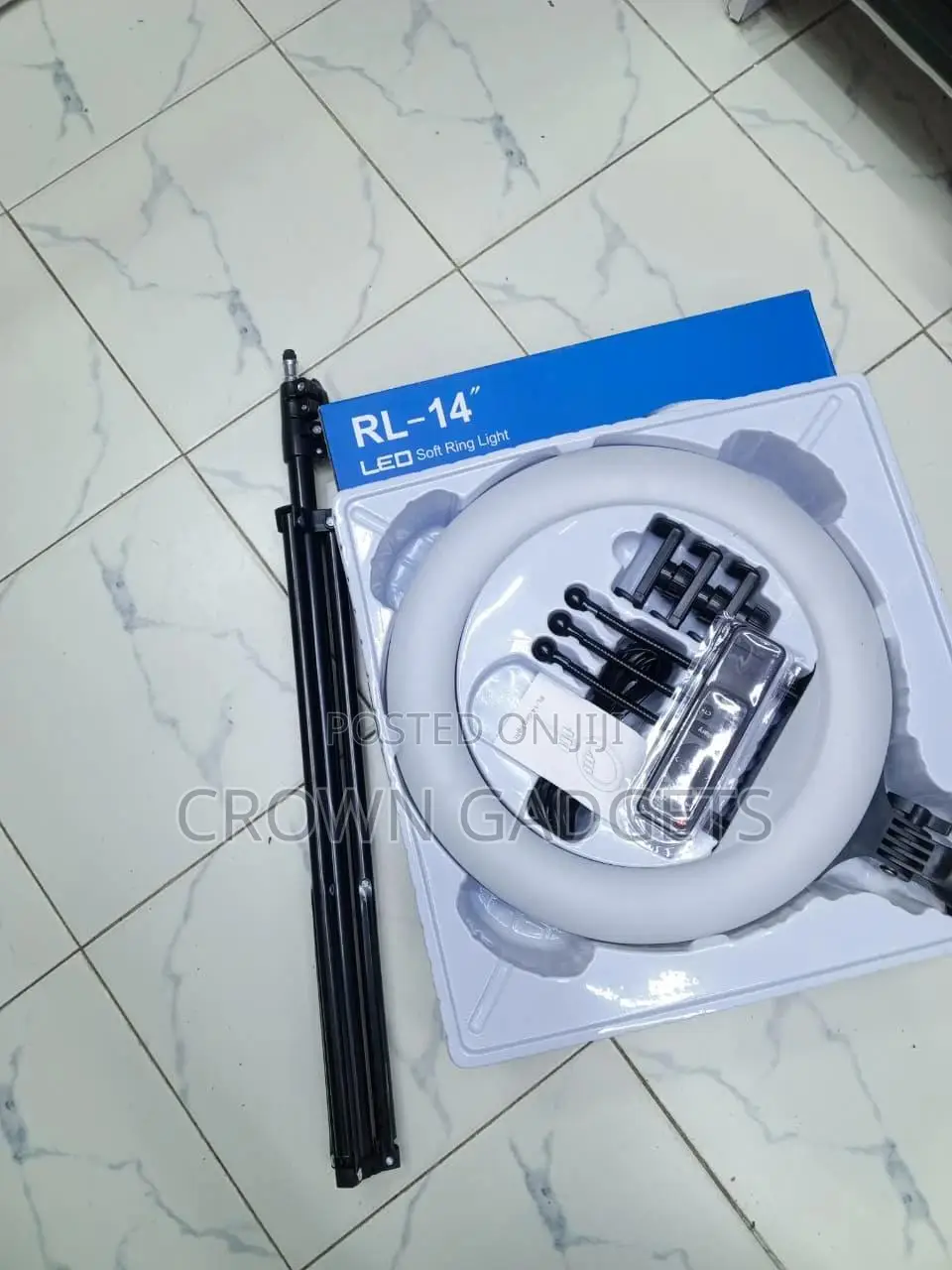 RL-14 35W Soft Ring Fill Light With Stand Wireless Remote
