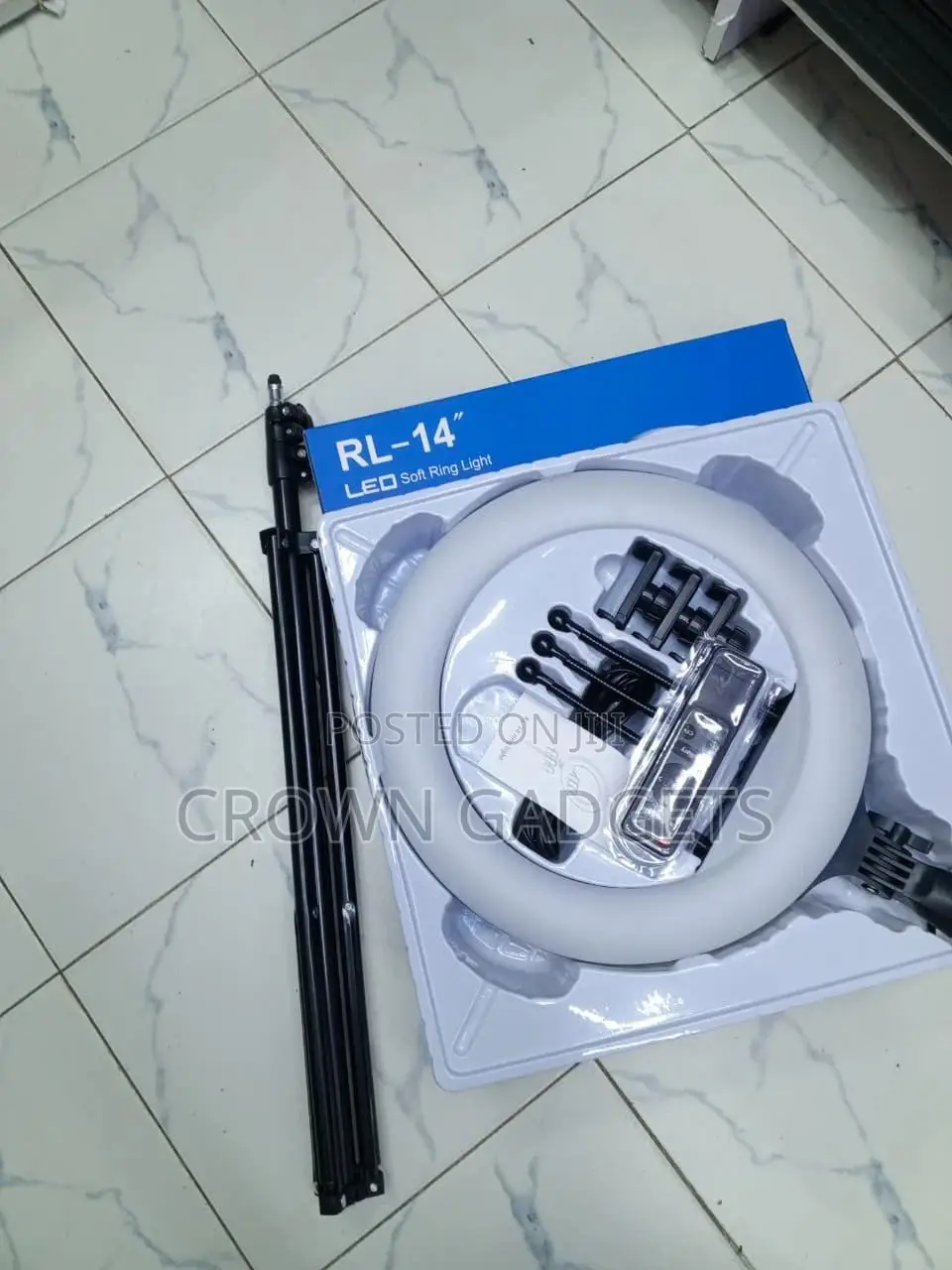 RL-14 35W Soft Ring Fill Light With Stand Wireless Remote