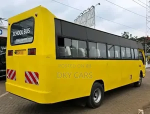 Isuzu NQR 2014 Yellow