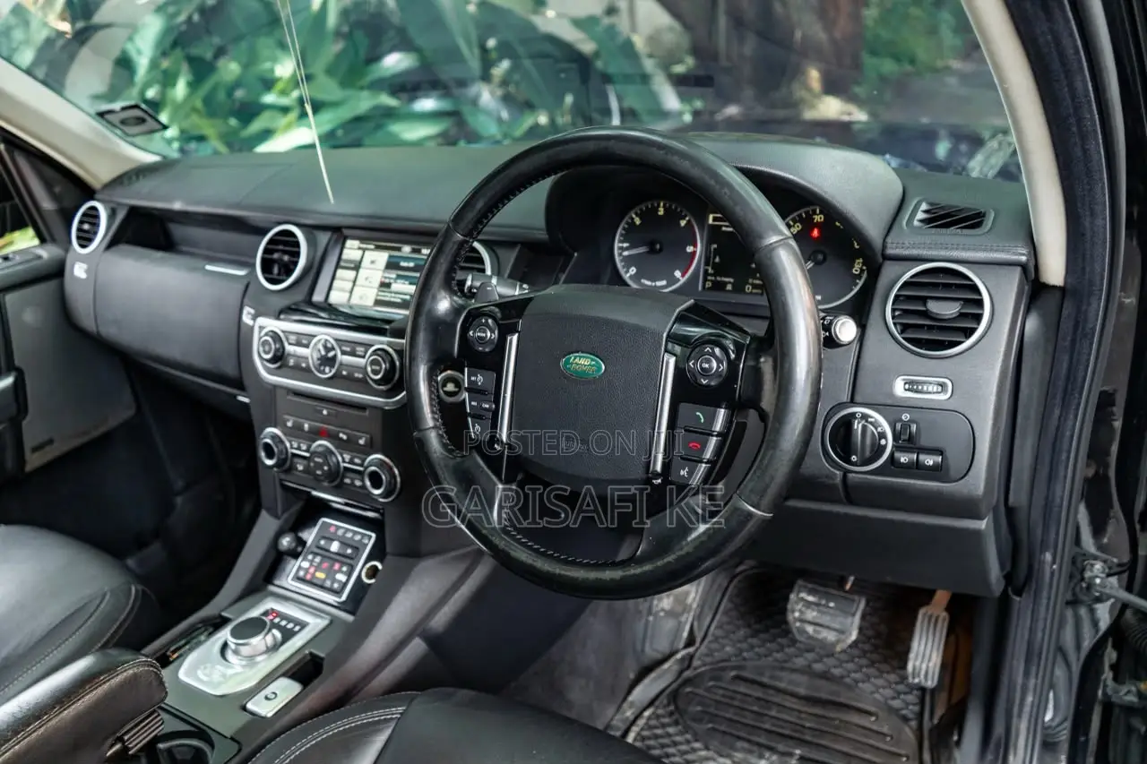 Land Rover Discovery 2014 Black