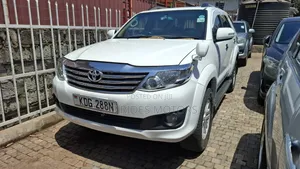 Toyota Fortuner 2014 White