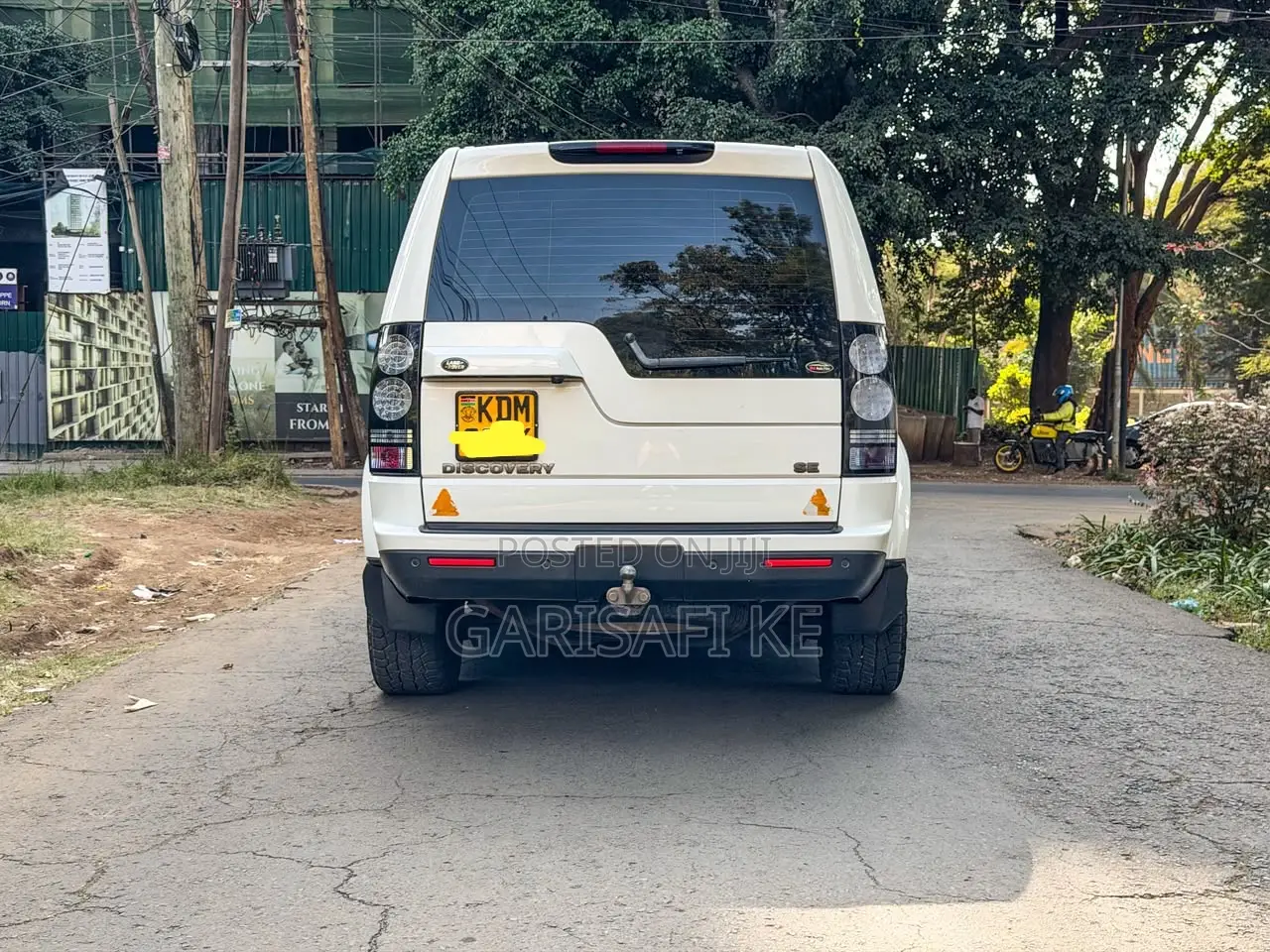 Land Rover Discovery 2014 White