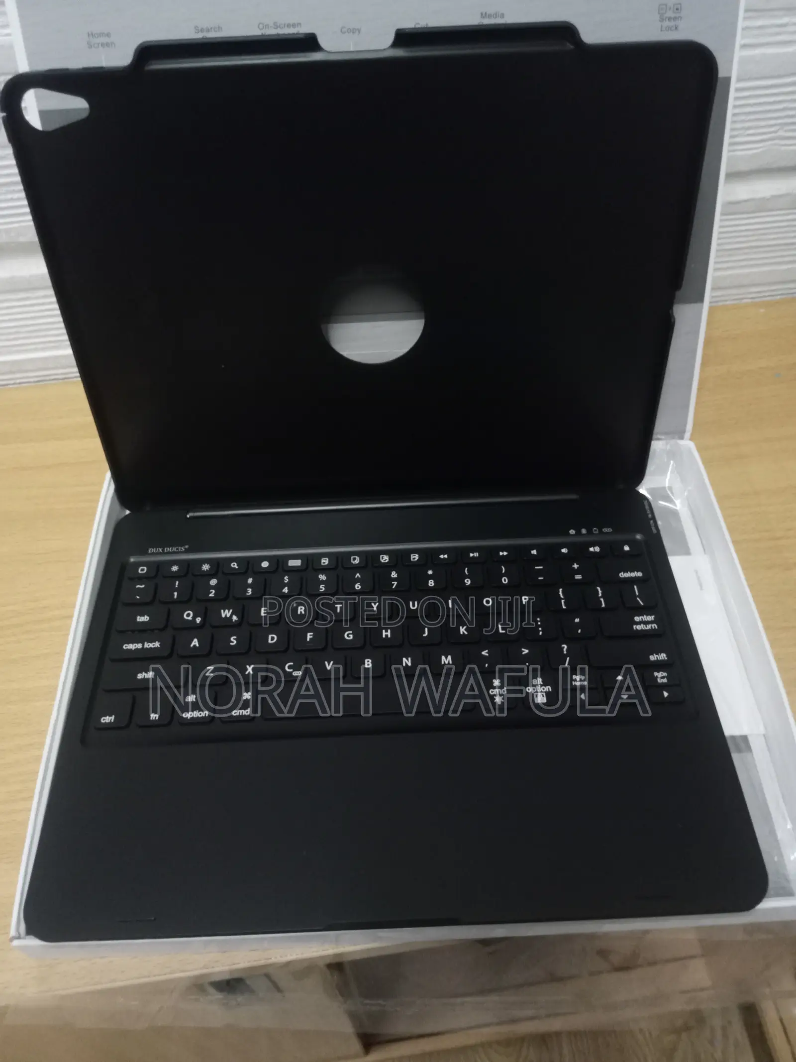 iPad Pro 12.9 (2018) Keyboard Case With Built-in Keyboard
