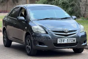 Toyota Belta 2006 Gray