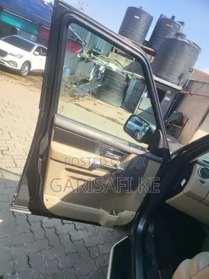 Land Rover Discovery 2013 Gray