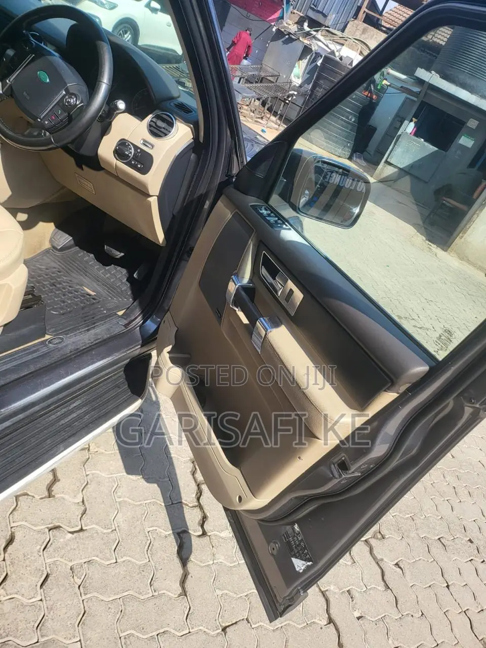 Land Rover Discovery 2013 Gray