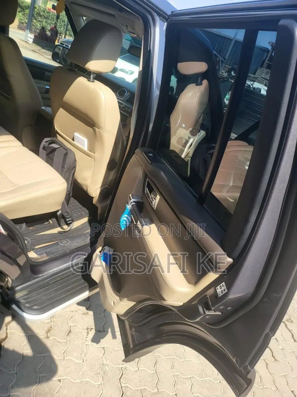 Land Rover Discovery 2013 Gray