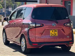 Toyota Sienta 1.5 Hybrid FWD (6-seater) 2017