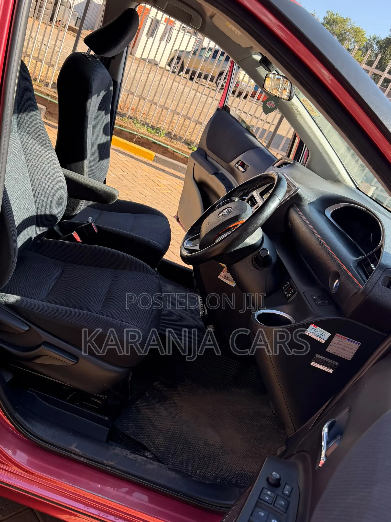 Toyota Sienta 1.5 Hybrid FWD (6-seater) 2017