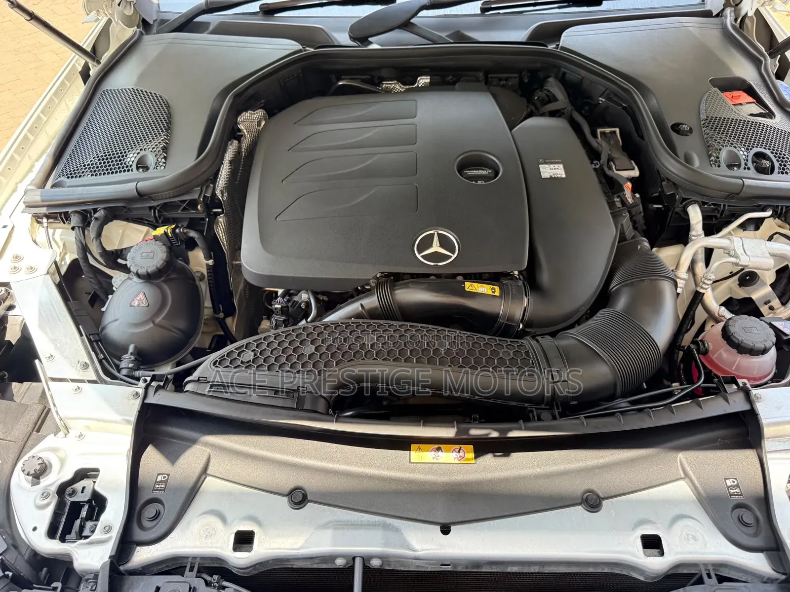 Mercedes-Benz E200 2020 White