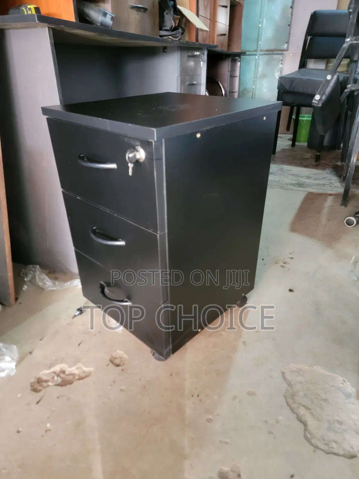 Mobile 3-Drawer Office Pedestal Cabinet With Lock
