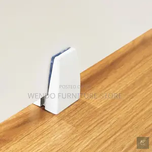 Office Workstation; Four Users Wooden Privacy Modular Workstation