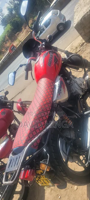 Bajaj Boxer 150 UG 2024 Red