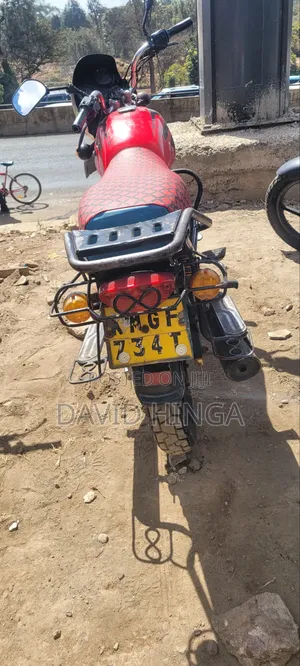Bajaj Boxer 150 UG 2024 Red