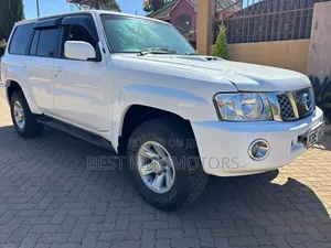 Nissan Patrol 2008 White