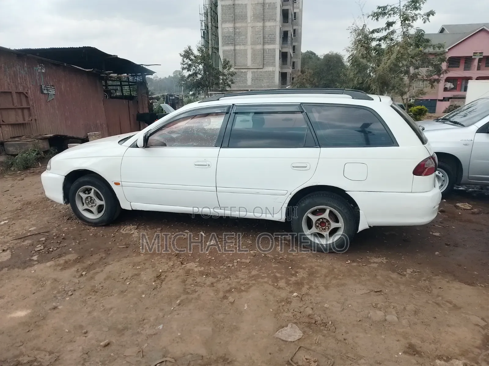 Toyota Caldina 2000 White