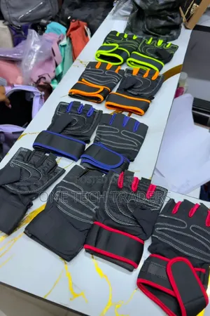 Gym Gloves/ Weight Lifting/ Training Gloves