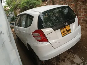 Honda Fit Automatic 2010 White