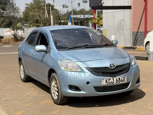 Toyota Belta 2009 Blue