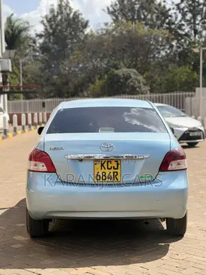 Toyota Belta 2009 Blue
