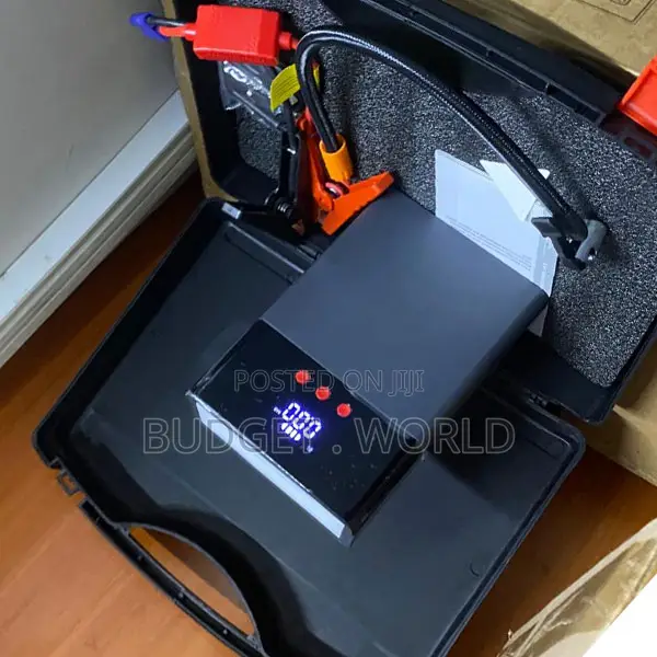 . Q7 80000mAh Multifunctional Car Jump Starter Inflator
