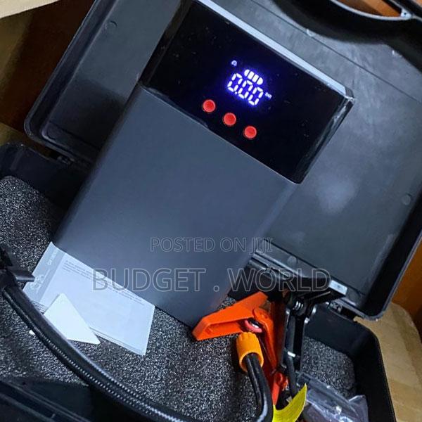 Q7 80000mAh Portable Battery Jump Starter With Air Compressor