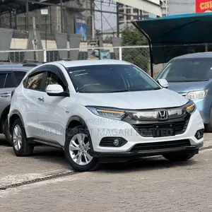 Honda Vezel 2019 White