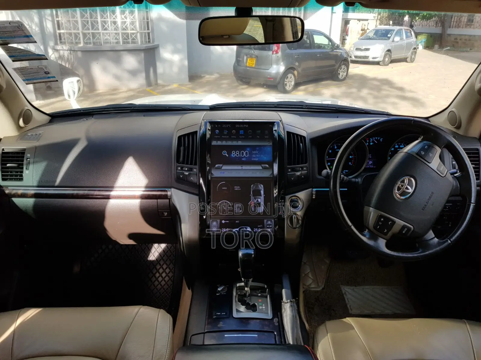 Toyota Land Cruiser 2008 White