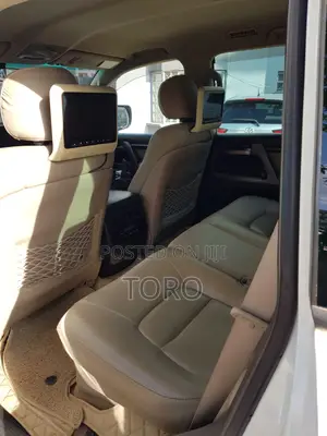 Toyota Land Cruiser 2008 White