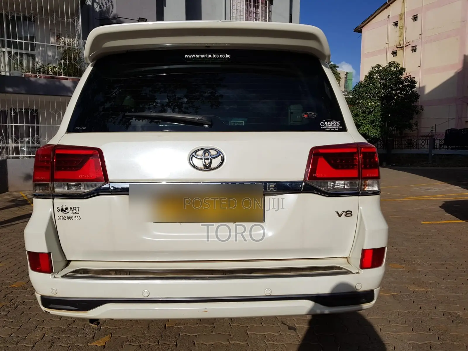 Toyota Land Cruiser 2008 White