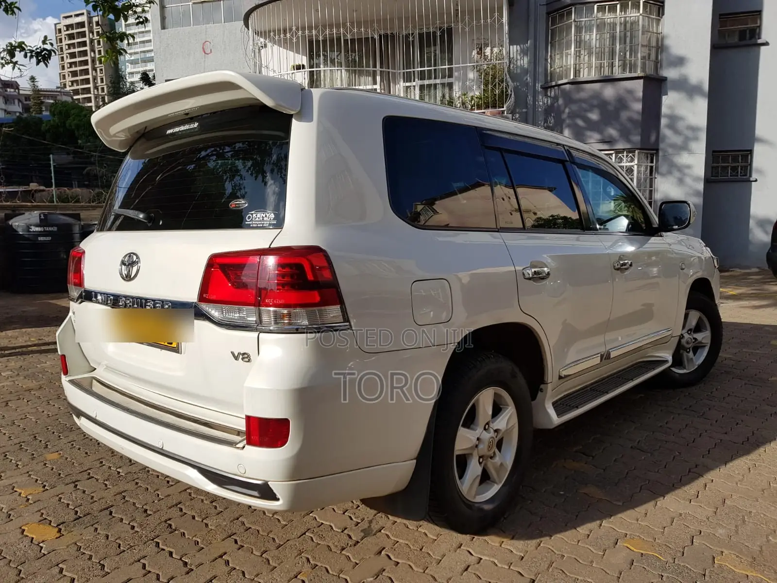 Toyota Land Cruiser 2008 White
