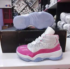 (Size 25-30) LITTLE FEET Jordan’s