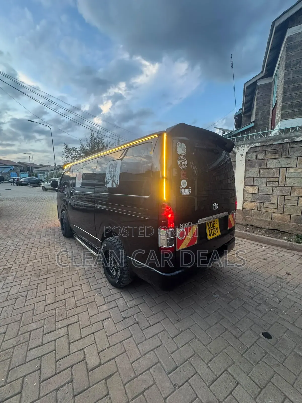 Toyota HiAce 2014 Black