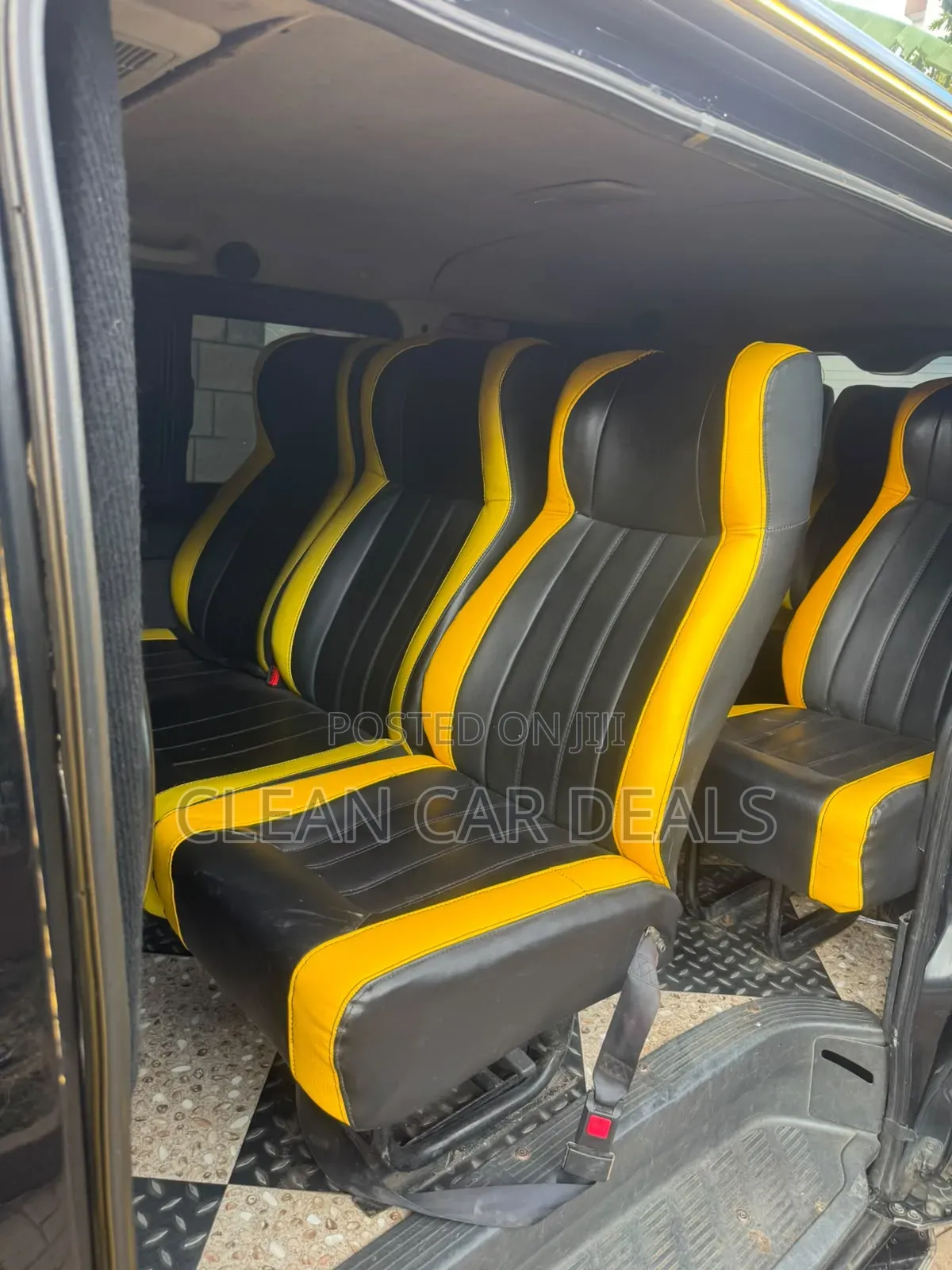 Toyota HiAce 2014 Black