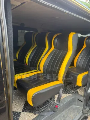 Toyota HiAce 2014 Black