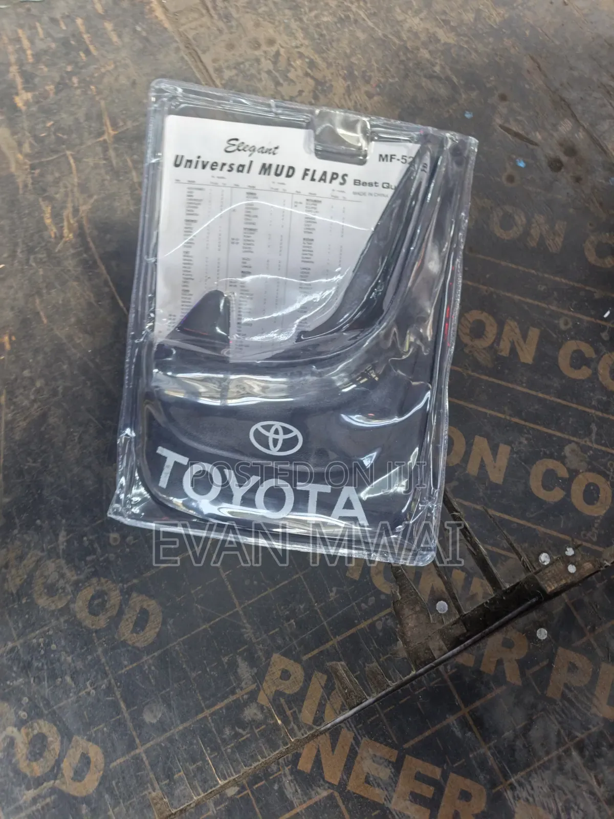 Toyota Premio Madflap Universal 4pcs