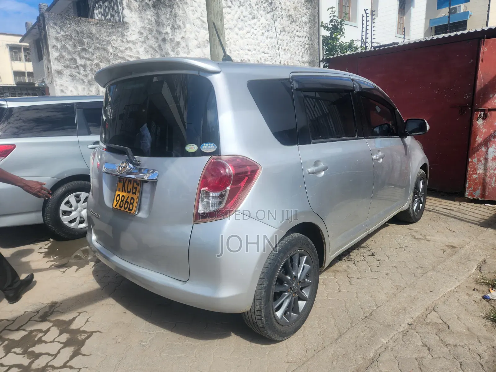 Toyota Ractis 2008 Silver