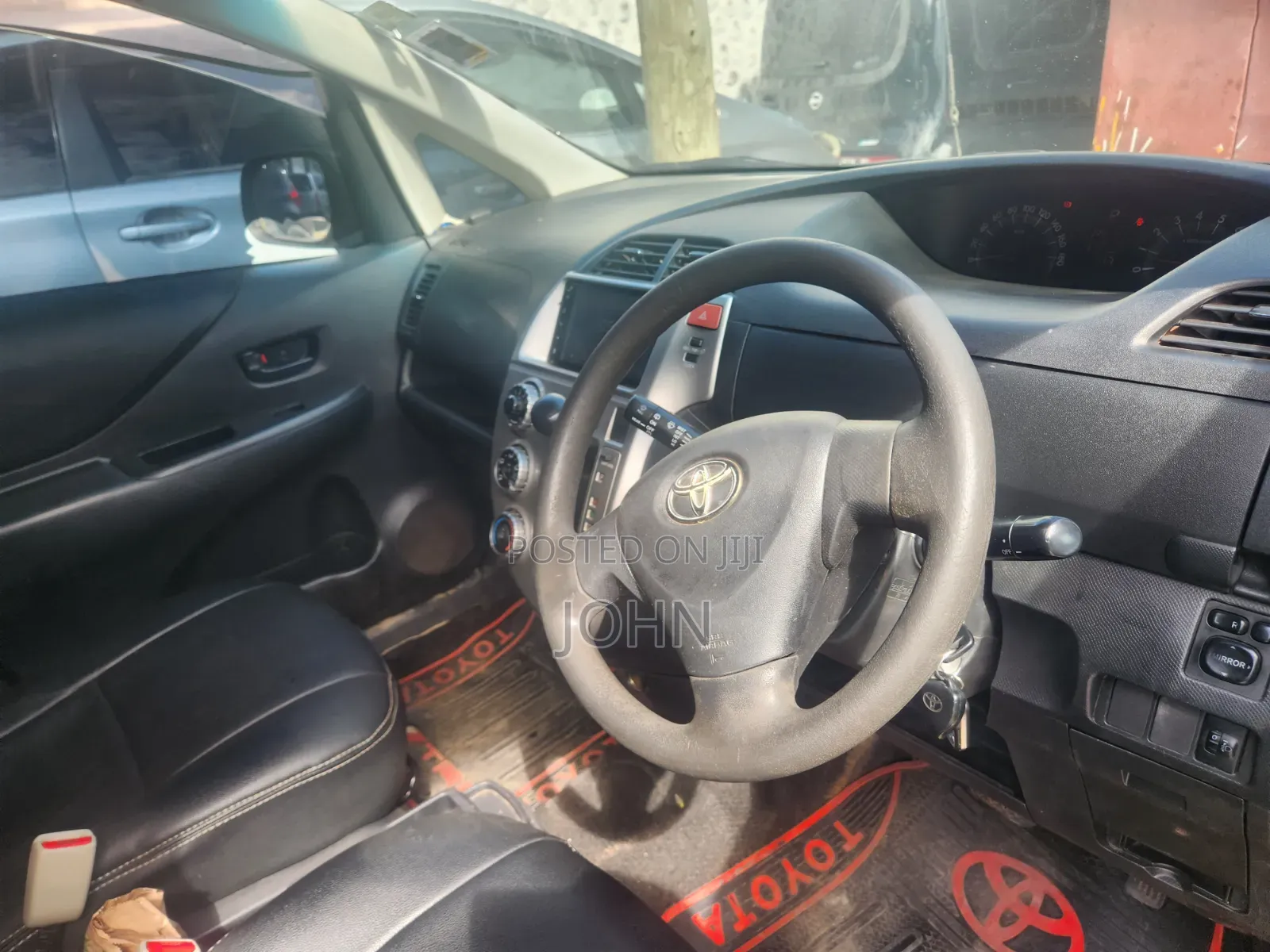 Toyota Ractis 2008 Silver