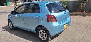Toyota Vitz 2005 Blue