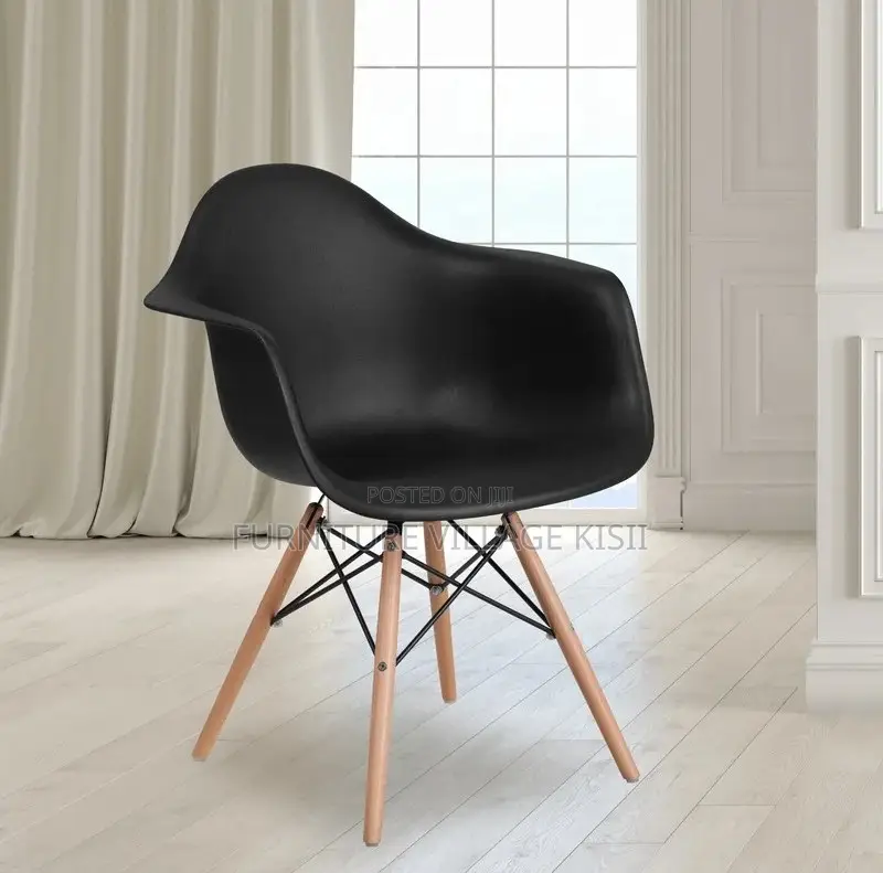 Office Chair: Bistro Eames Chair