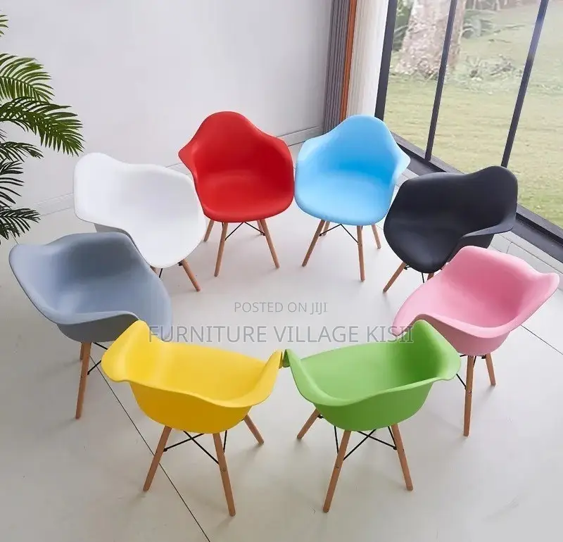 Office Chair: Bistro Eames Chair