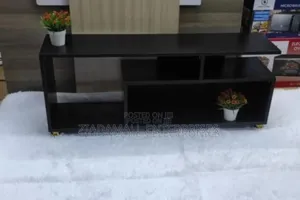 White /Black Mexico TV Stand With Pay on Delivery