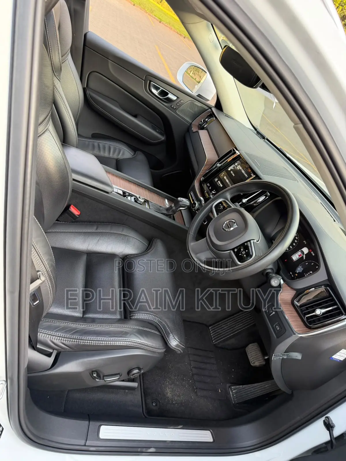 Volvo XC60 2019 White