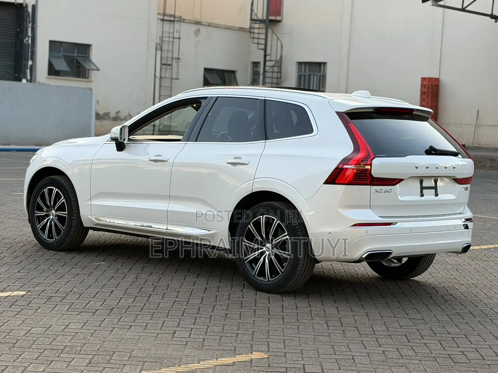 Volvo XC60 2019 White