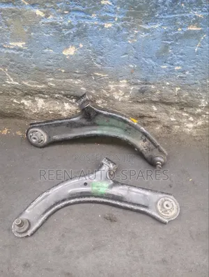 Tiida Y12 Arm